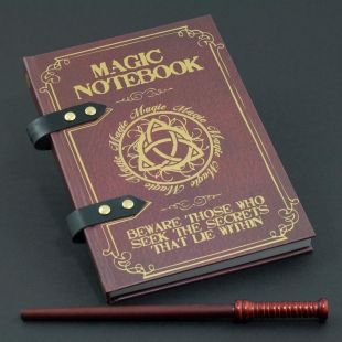 Libreta mágica con lápiz en forma de varita mágica 